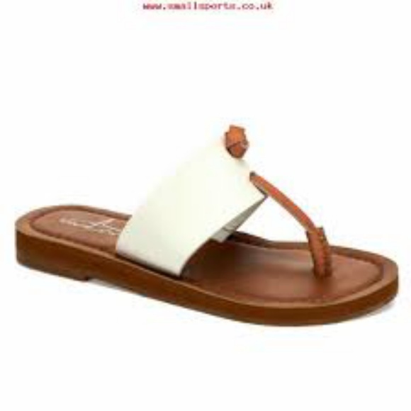 blue fin Other - GIRLS BLUEFIN ARUBA SANDALS!